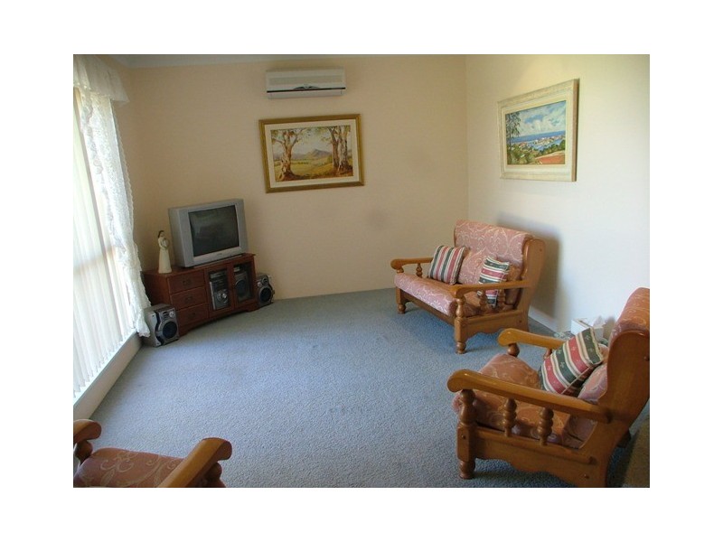 1 Chalmers Ct, Mindarie WA 6030