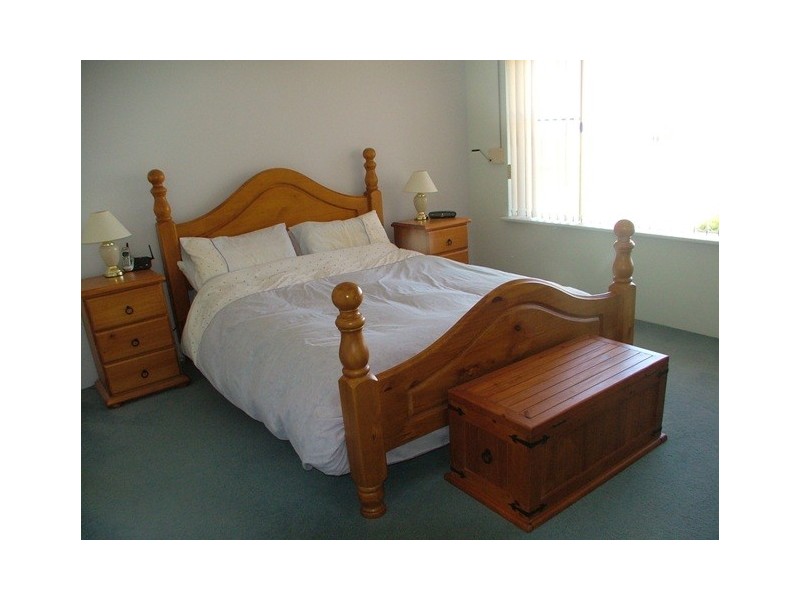 1 Chalmers Ct, Mindarie WA 6030