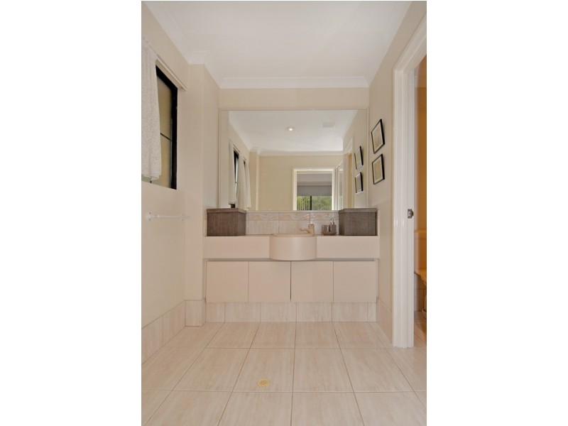 2 Oakwood Ct, Currambine WA 6028