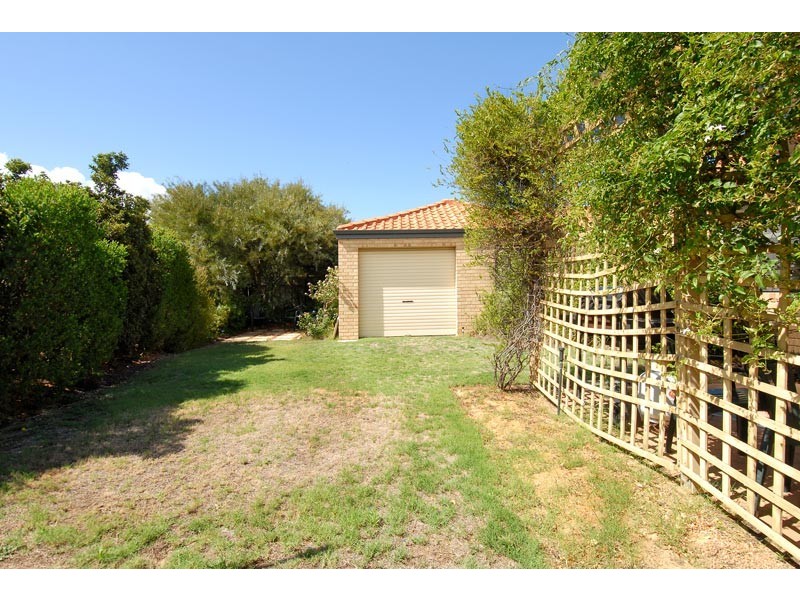 2 Oakwood Ct, Currambine WA 6028