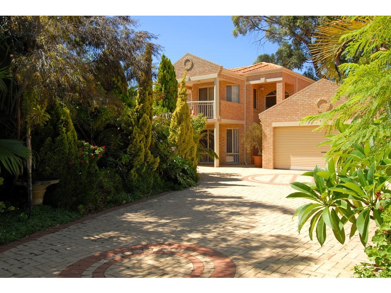 7 Cromer Grove, Kallaroo WA 6025