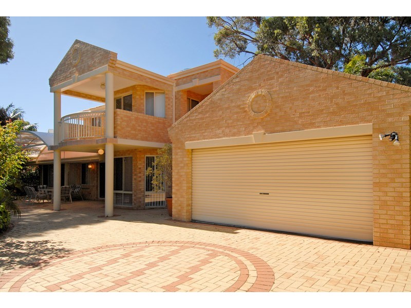 7 Cromer Grove, Kallaroo WA 6025