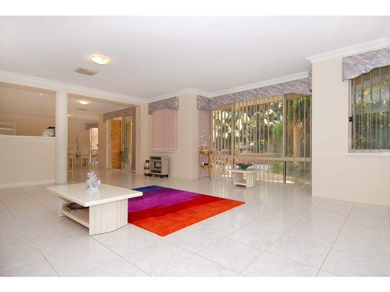 7 Cromer Grove, Kallaroo WA 6025