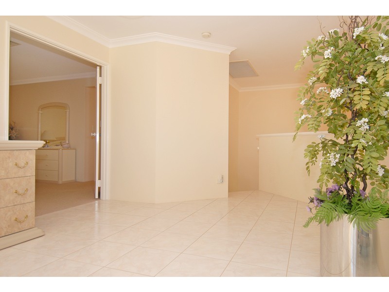 7 Cromer Grove, Kallaroo WA 6025