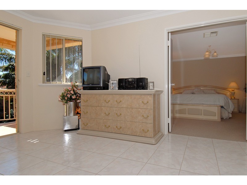 7 Cromer Grove, Kallaroo WA 6025
