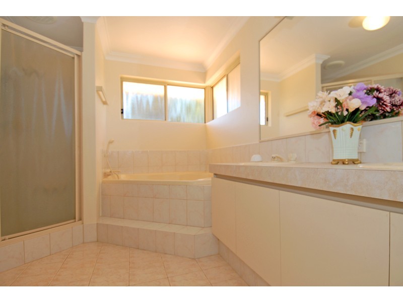 7 Cromer Grove, Kallaroo WA 6025