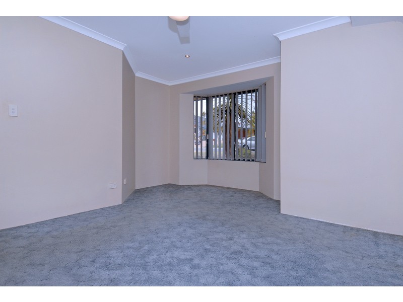 12 Mokutu Ct, Quinns Rocks WA 6030