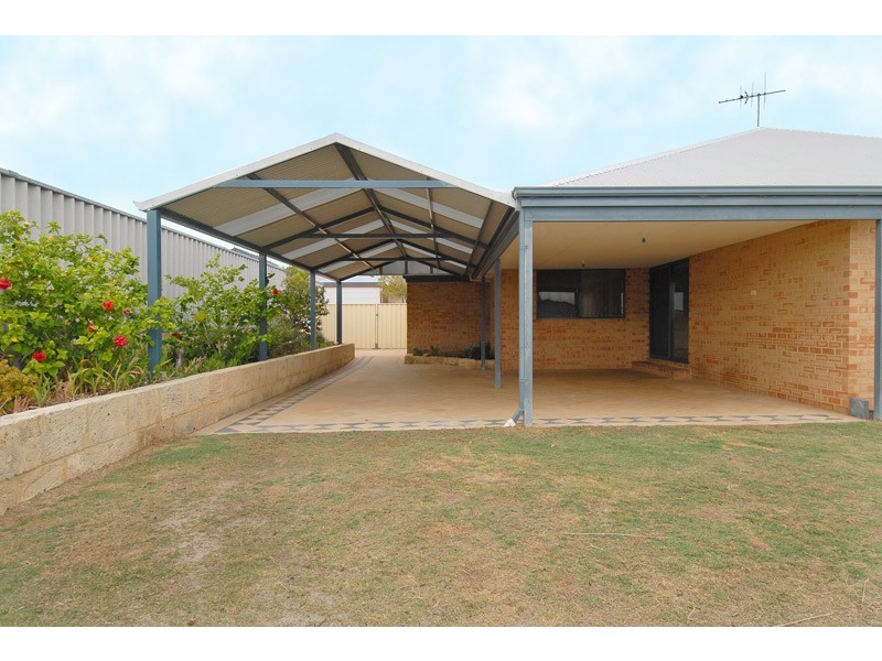 12 Mokutu Ct, Quinns Rocks WA 6030