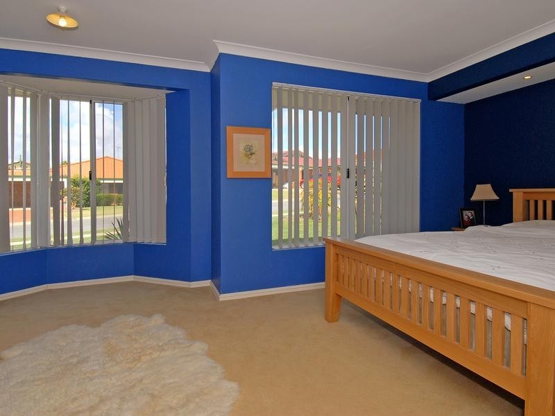 4 Annandale Circle, Kinross WA 6028