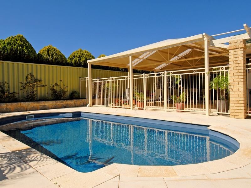 18 Castella Way, Mullaloo WA 6027