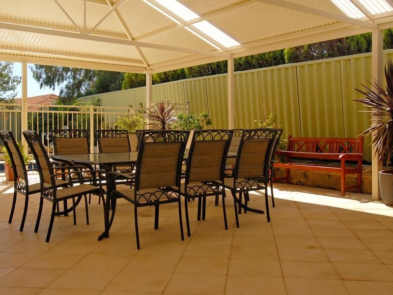 18 Castella Way, Mullaloo WA 6027