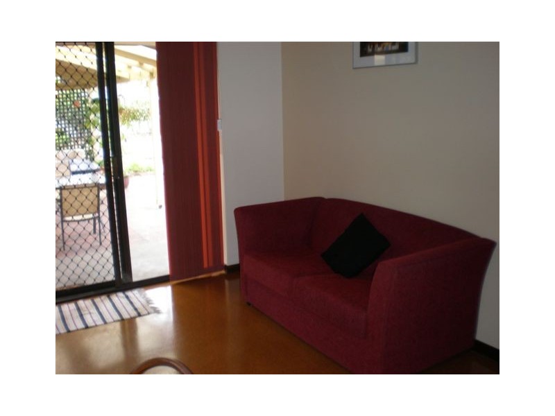 10 Castlefern Way, Duncraig WA 6023