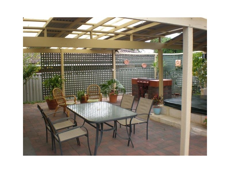 10 Castlefern Way, Duncraig WA 6023