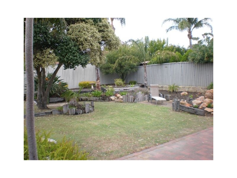 10 Castlefern Way, Duncraig WA 6023