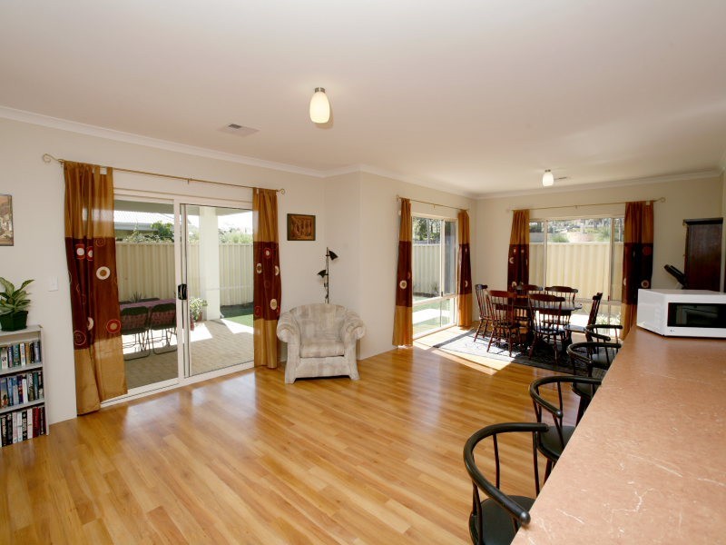70 Conti Rd, Tapping WA 6065