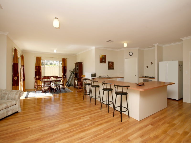 70 Conti Rd, Tapping WA 6065