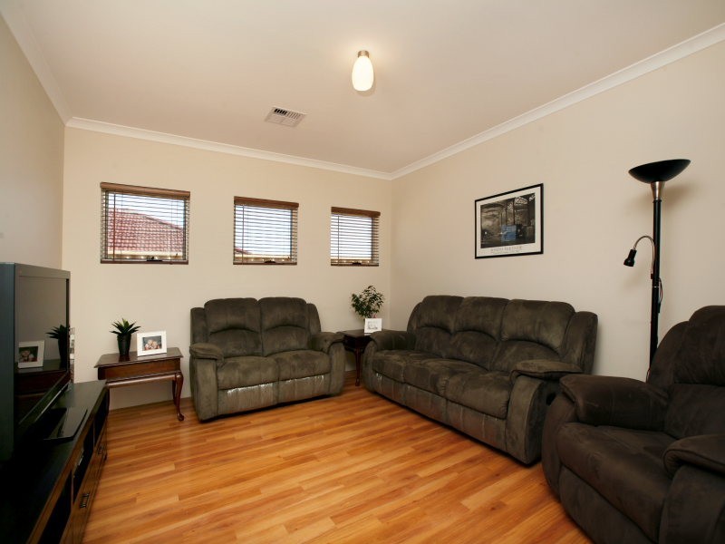 70 Conti Rd, Tapping WA 6065