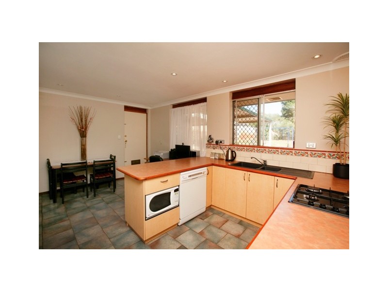 215 Camberwarra Dve, Craigie WA 6025