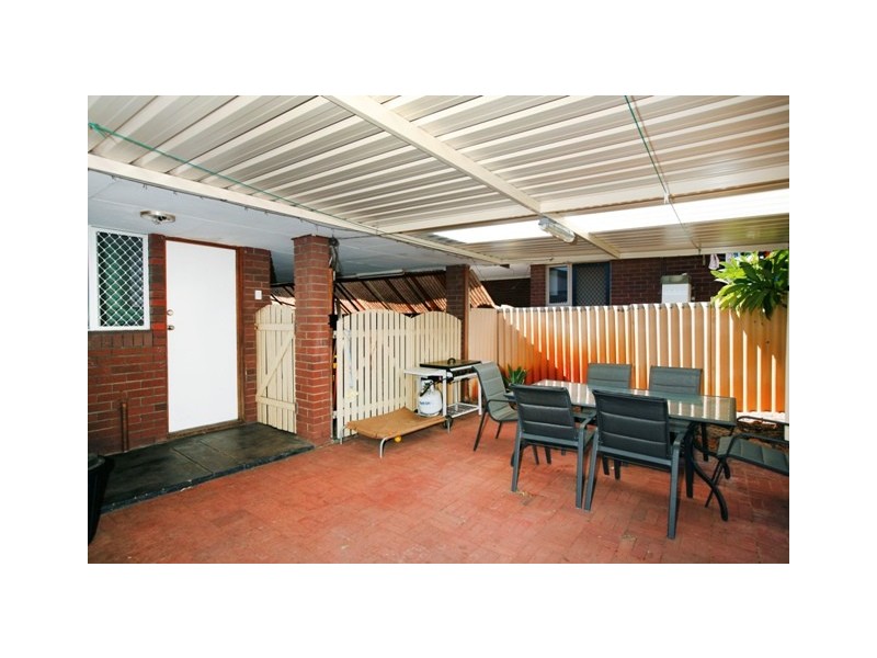 215 Camberwarra Dve, Craigie WA 6025