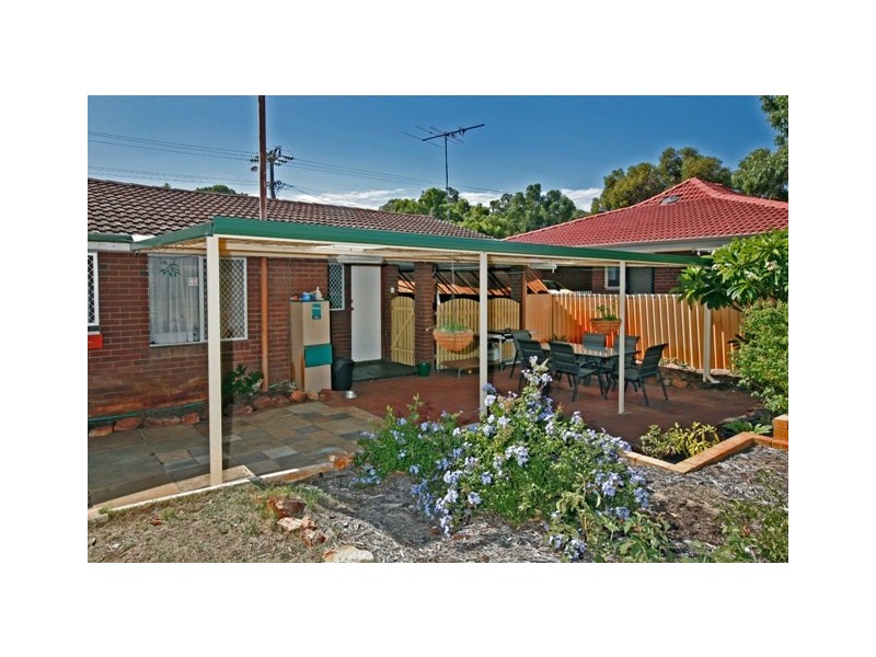 215 Camberwarra Dve, Craigie WA 6025