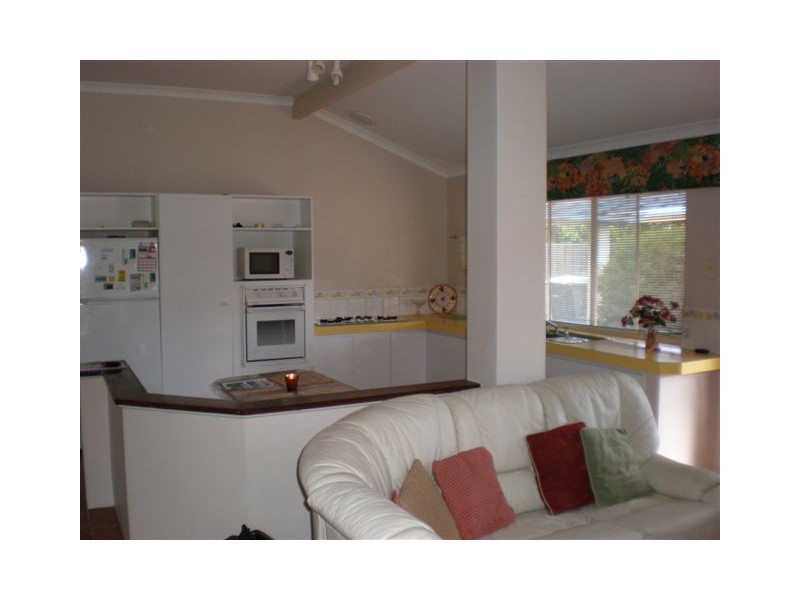 9 Caledonia Ave, Currambine WA 6028
