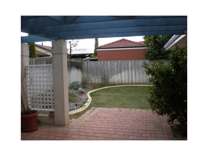 9 Caledonia Ave, Currambine WA 6028