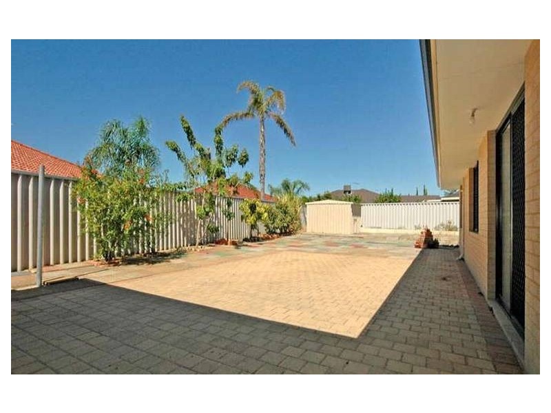 30 Sandilands Circuit, Tapping WA 6065