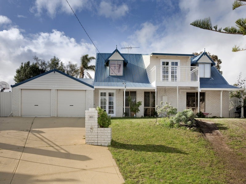 8 Webb Place, Hillarys WA 6025