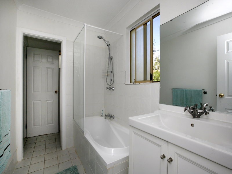 8 Webb Place, Hillarys WA 6025