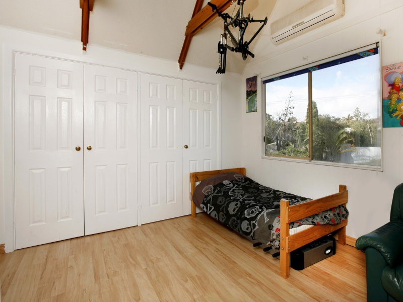 8 Webb Place, Hillarys WA 6025