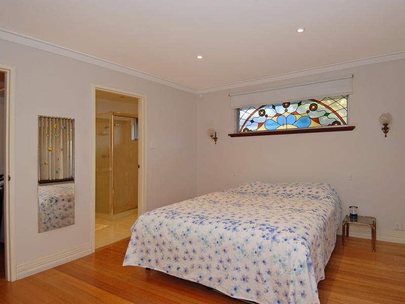 16 Culwalla Close, Kallaroo WA 6025