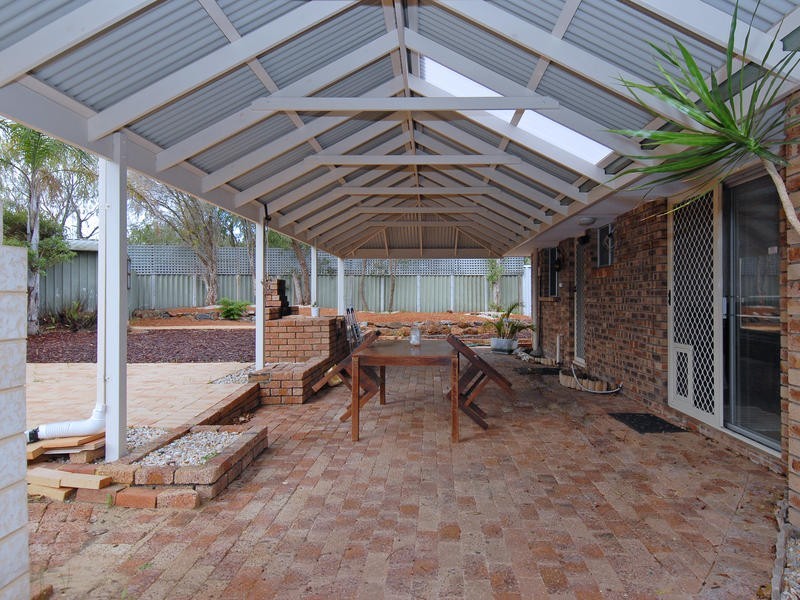 16 Culwalla Close, Kallaroo WA 6025