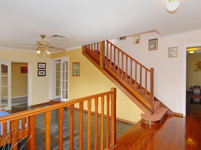 2 Merrifield Place, Mullaloo WA 6027