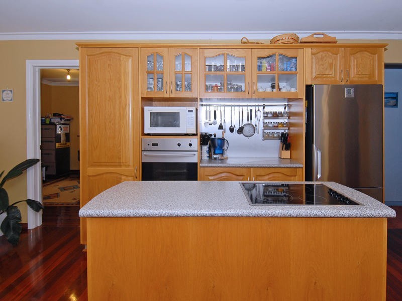 2 Merrifield Place, Mullaloo WA 6027