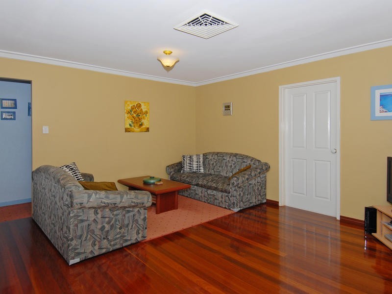 2 Merrifield Place, Mullaloo WA 6027