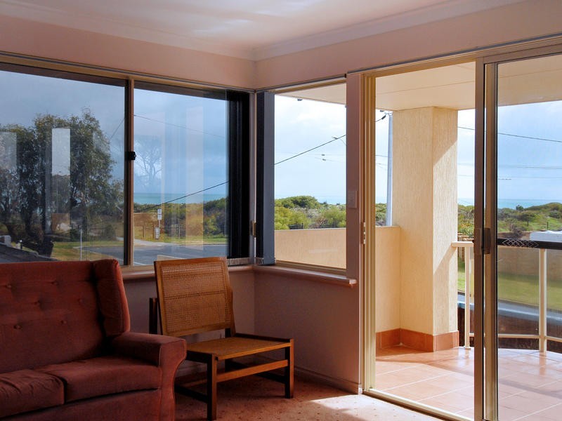 2 Merrifield Place, Mullaloo WA 6027