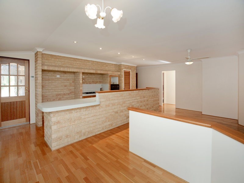 8 Carron Rise, Hillarys WA 6025