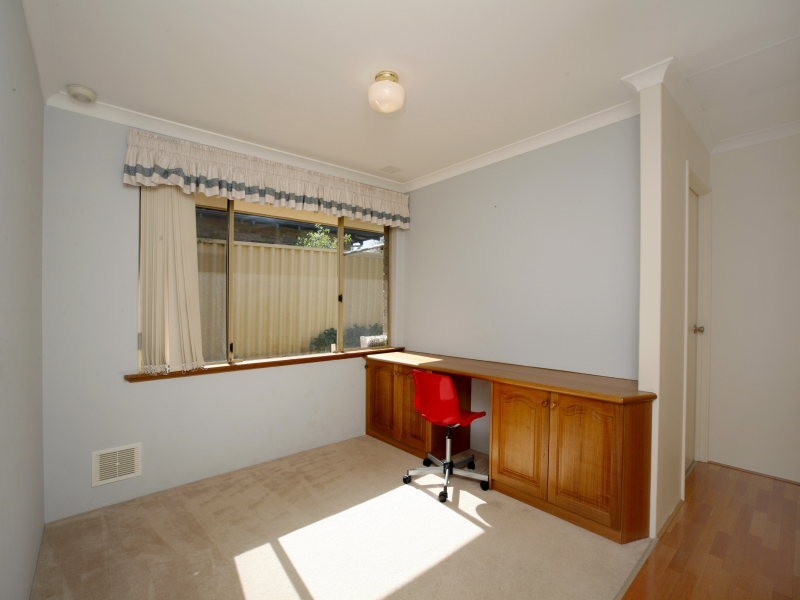 8 Carron Rise, Hillarys WA 6025