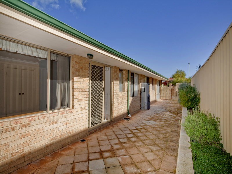 8 Carron Rise, Hillarys WA 6025