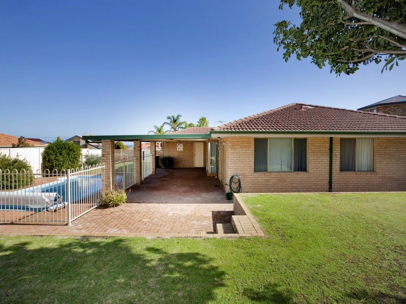 8 Carron Rise, Hillarys WA 6025