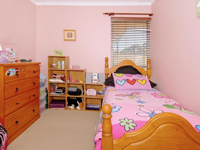 38 Mayflower Cr, Craigie WA 6025