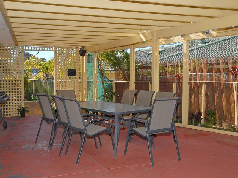 38 Mayflower Cr, Craigie WA 6025