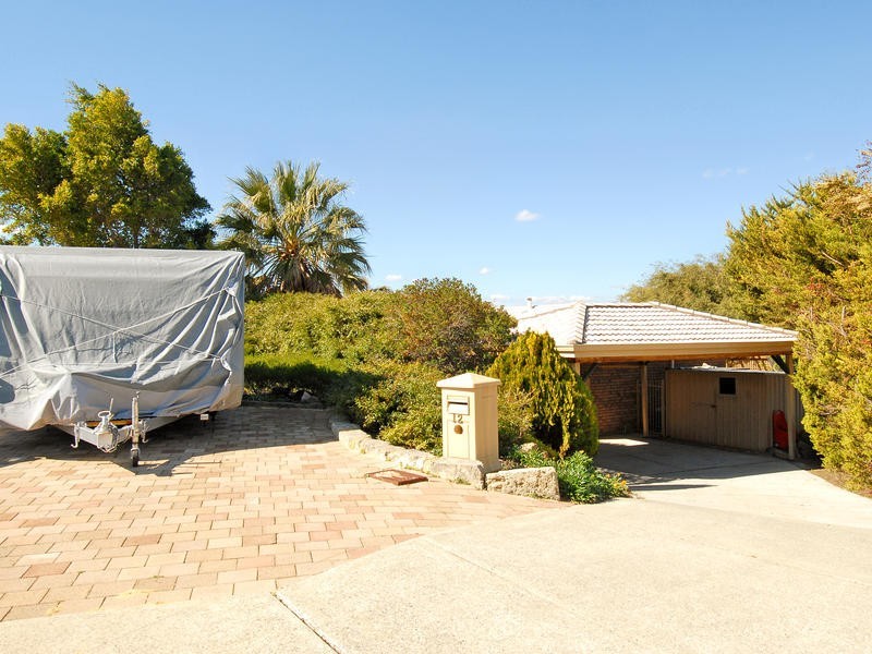 12 Tamma Court, Heathridge WA 6027