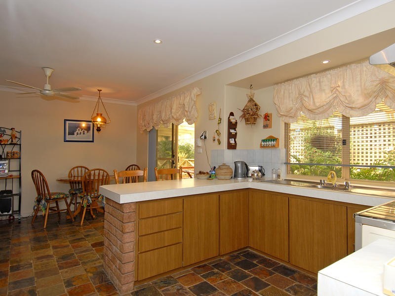 12 Tamma Court, Heathridge WA 6027