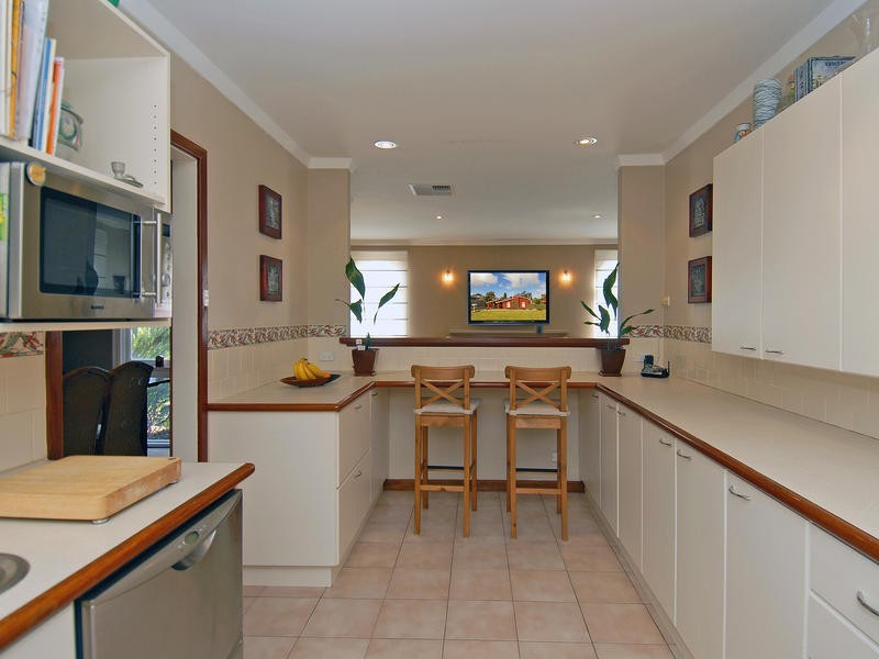 8 Venus Way, Hillarys WA 6025