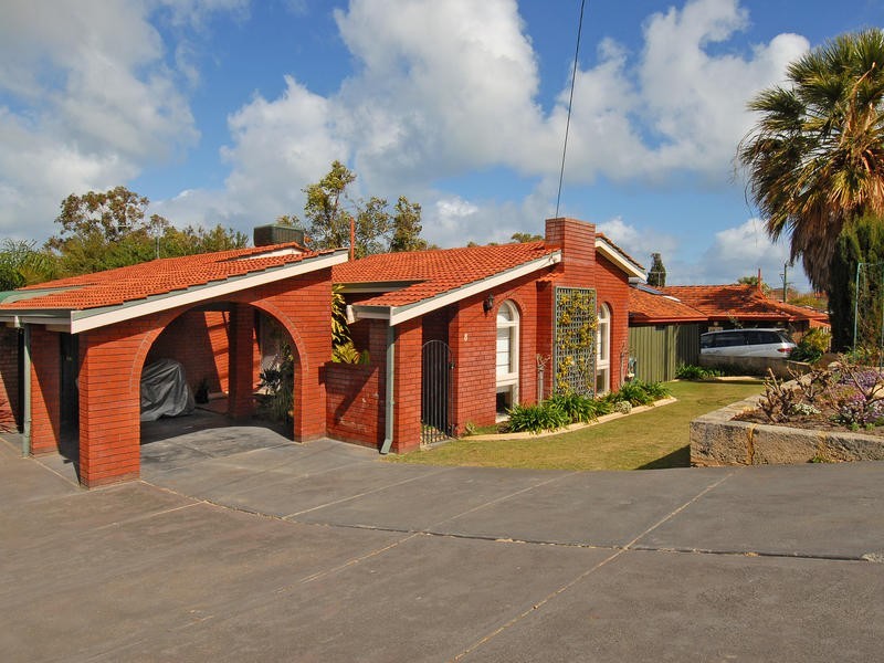 8 Venus Way, Hillarys WA 6025