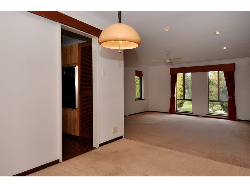 22 Langholm Pl, Duncraig WA 6023