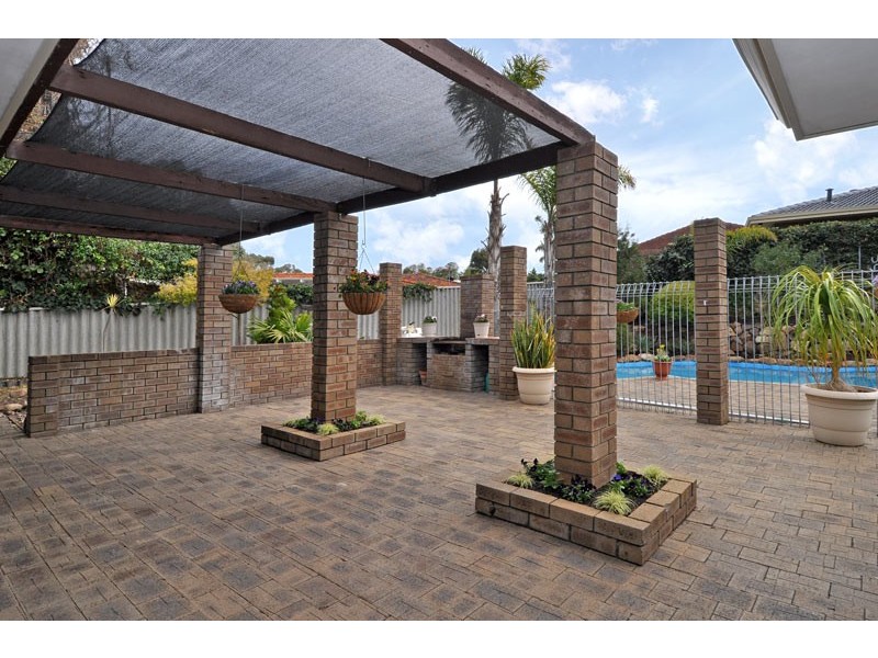 22 Langholm Pl, Duncraig WA 6023