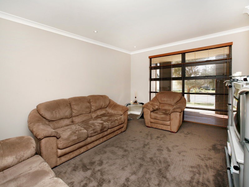 12 Grasmere Fairway, Tapping WA 6065