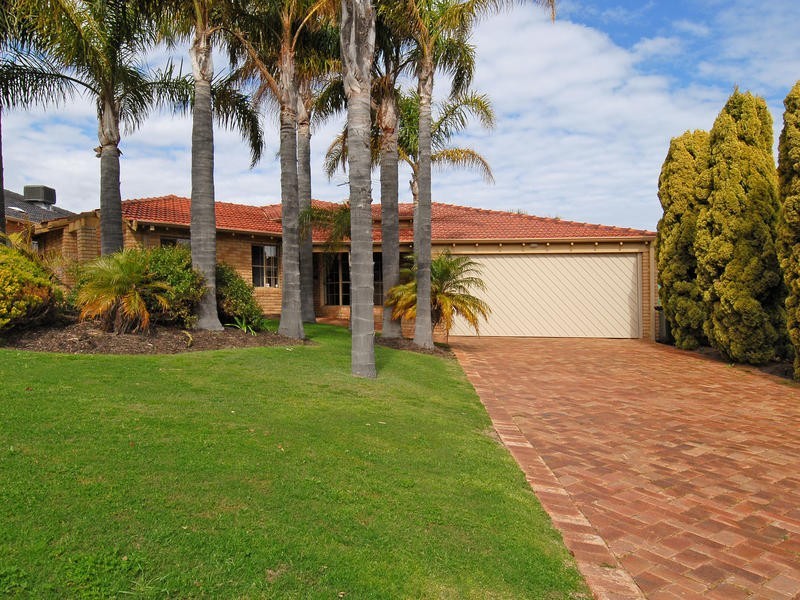 8 Hazelwood Lp, Carine WA 6020